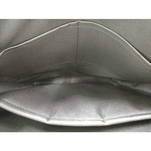 Louis Vuitton Taiga Vertical Shoulder Bag Leather Black - Picture 4 of 5